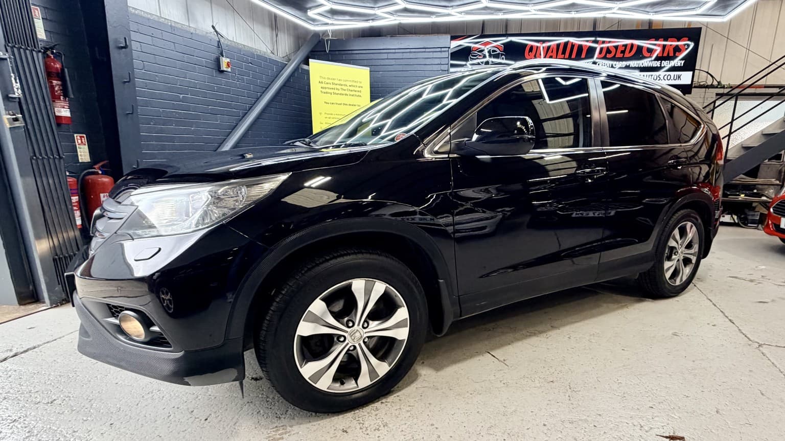 Honda CR-V - image 1 of 31