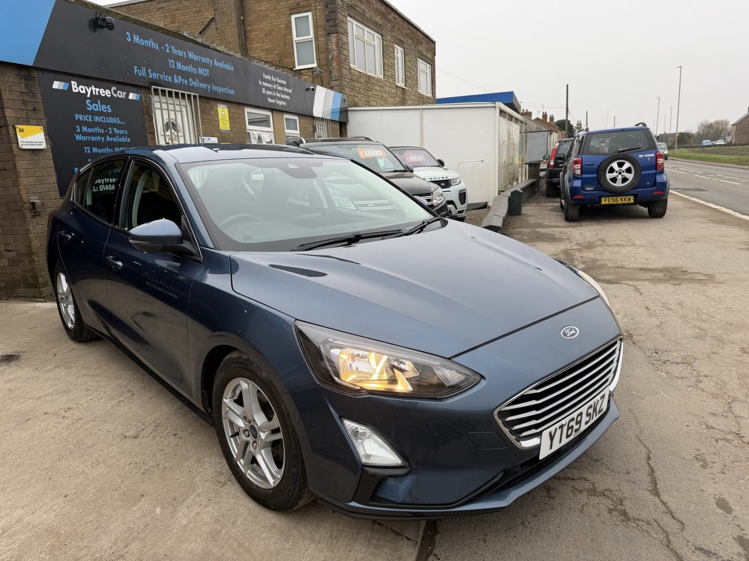 Ford Focus - image 1 of 17