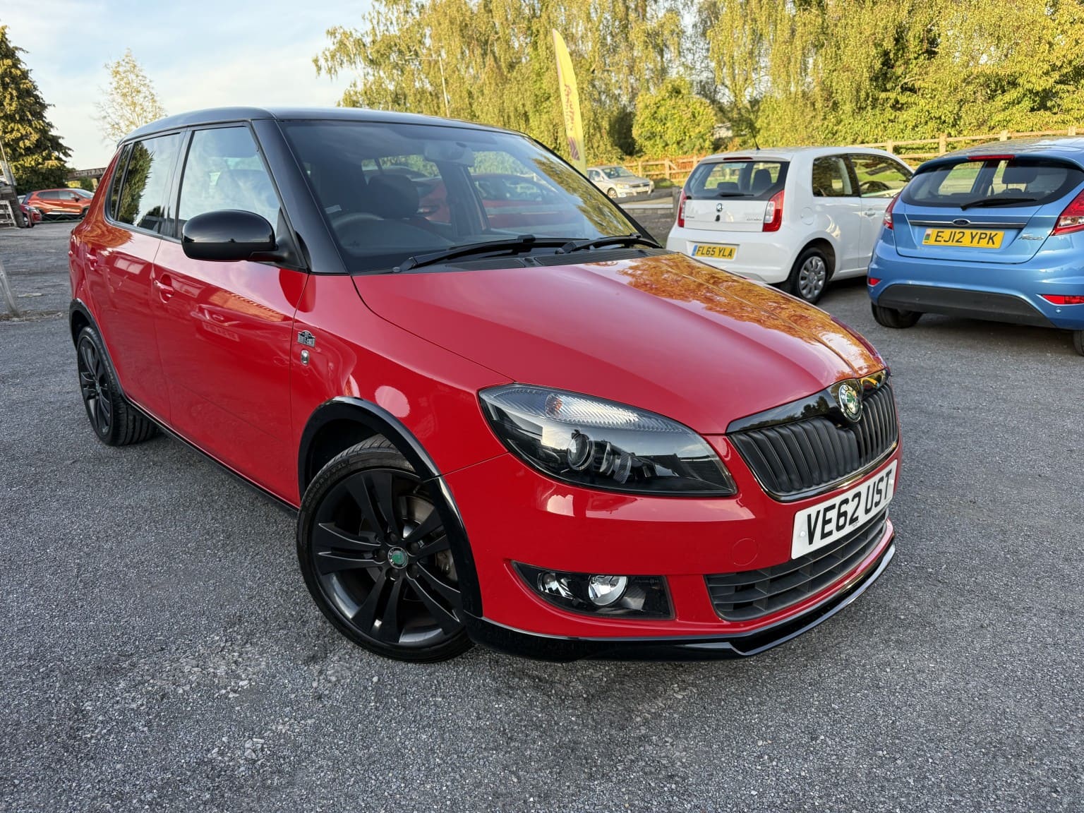 Skoda Fabia - image 1 of 50