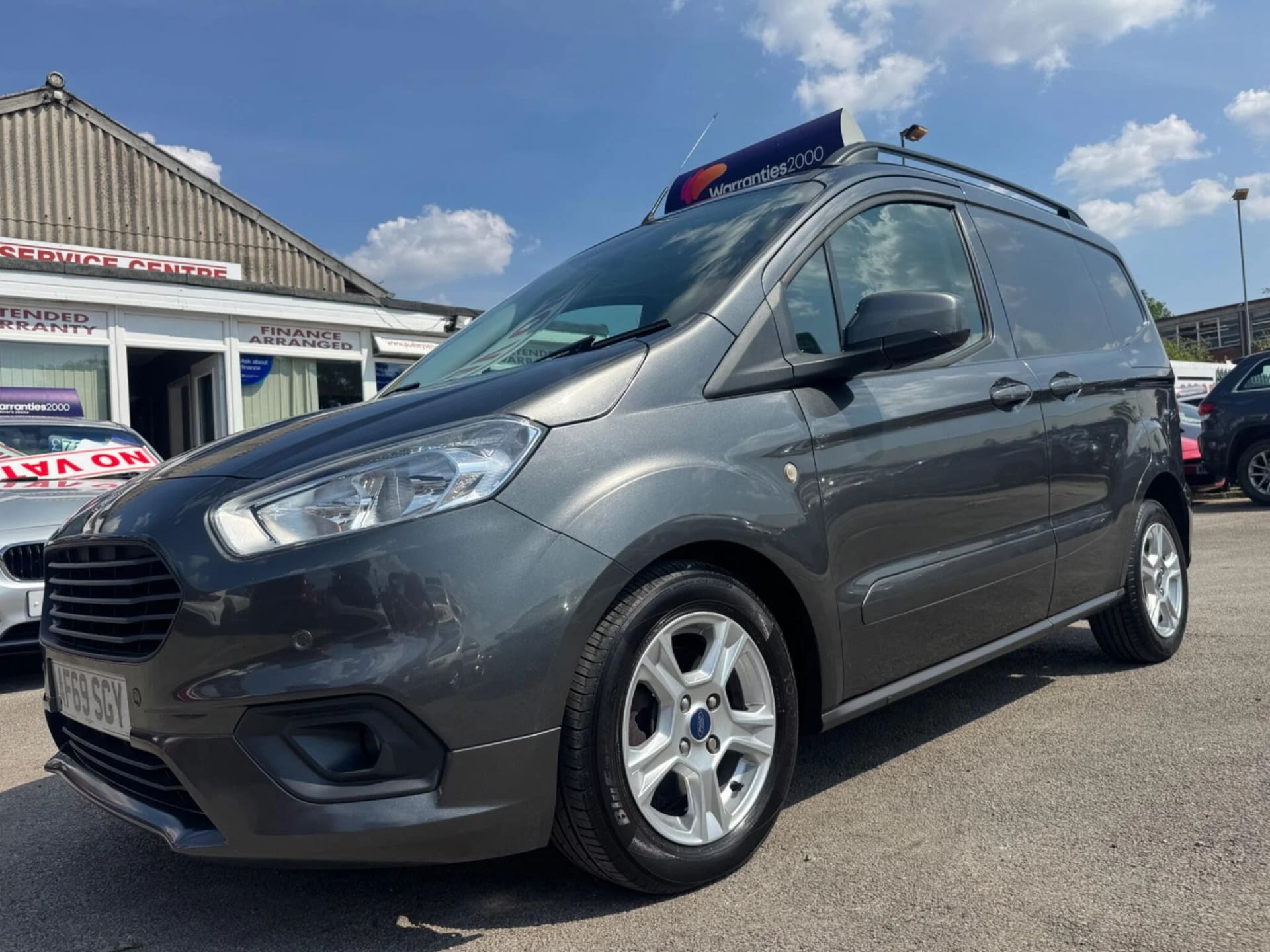 Ford Transit Courier - image 1 of 76