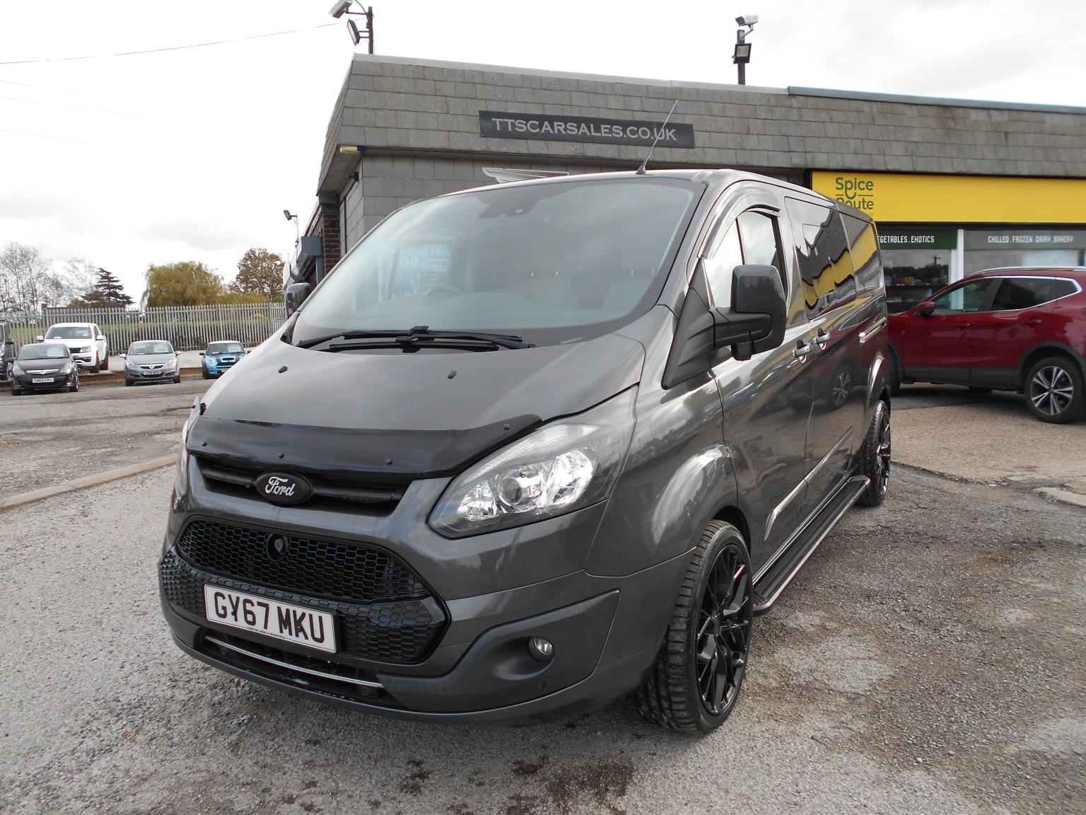 Ford Transit Custom - image 1 of 27