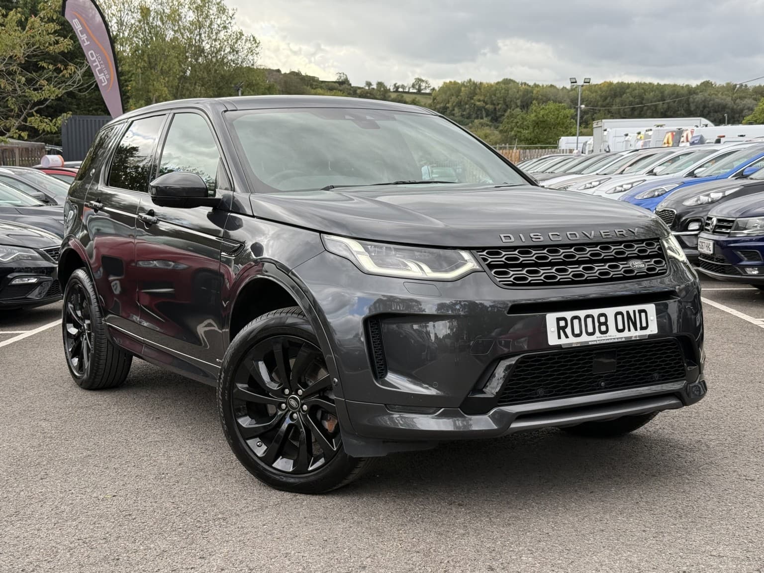 Land Rover Discovery Sport - image 1 of 71