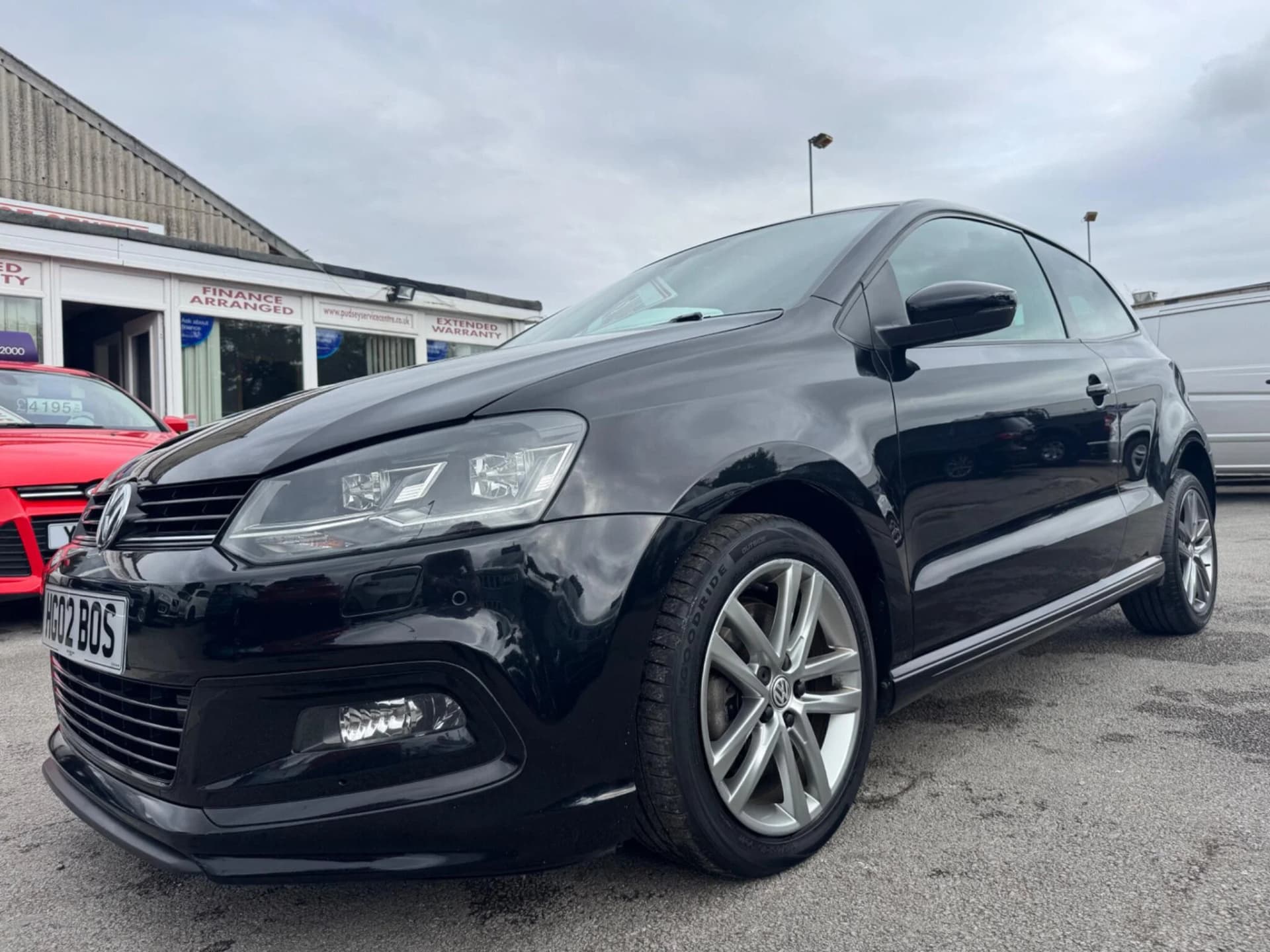 Volkswagen Polo - image 1 of 76