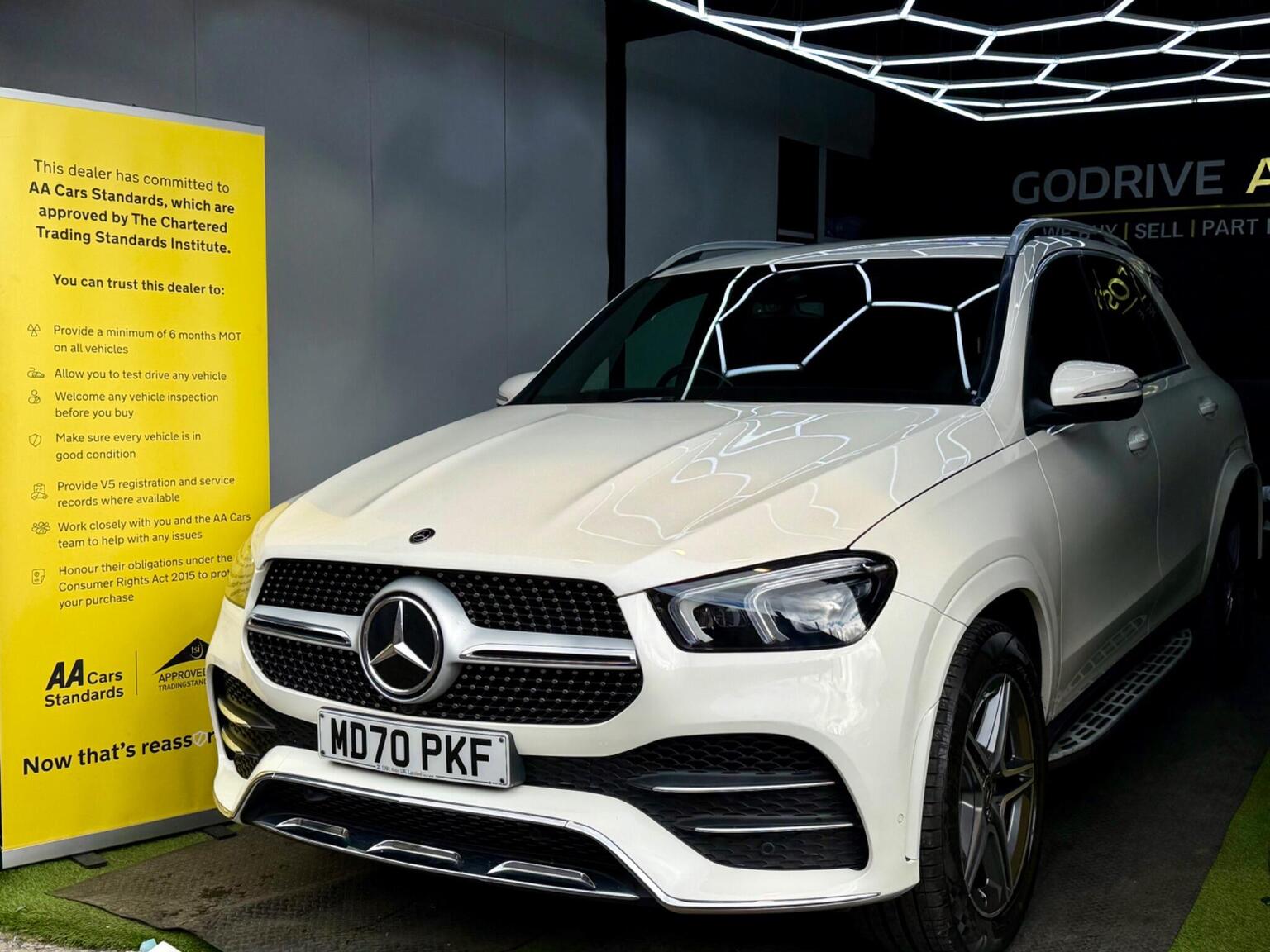 Mercedes-Benz GLE - image 1 of 54