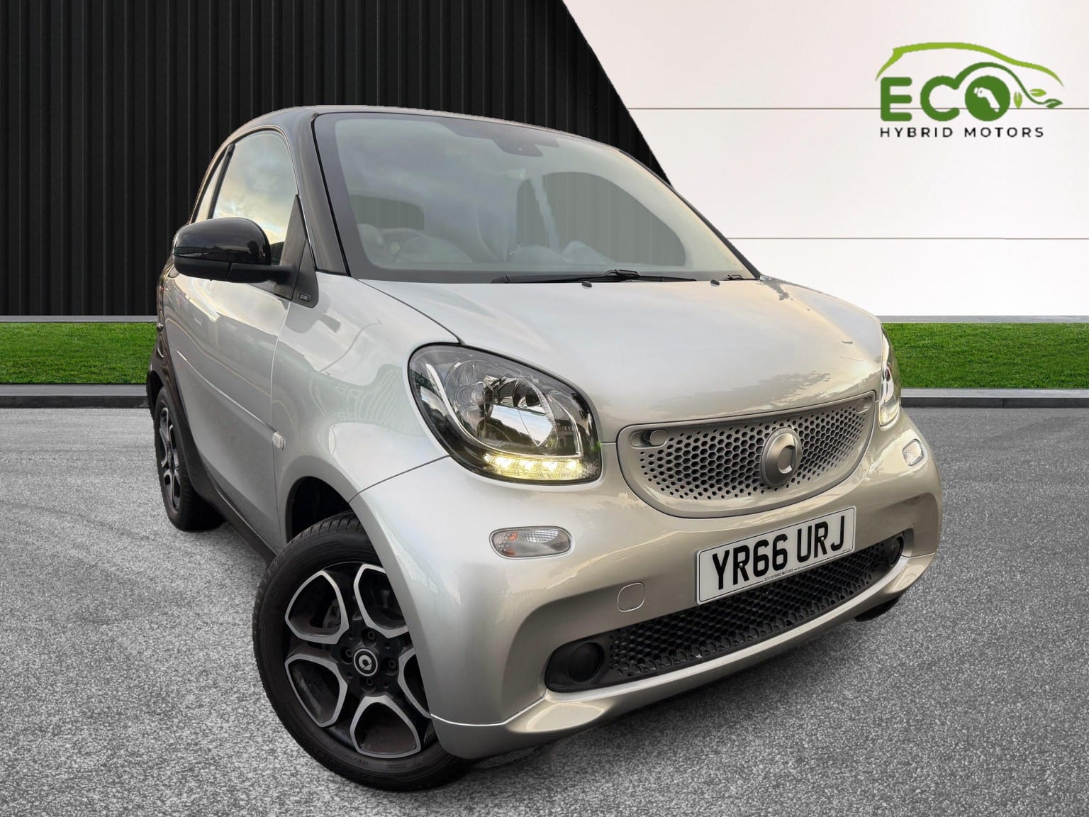 2016 Smart Fortwo 0.9 T Prime in silver — photo 1 of 51