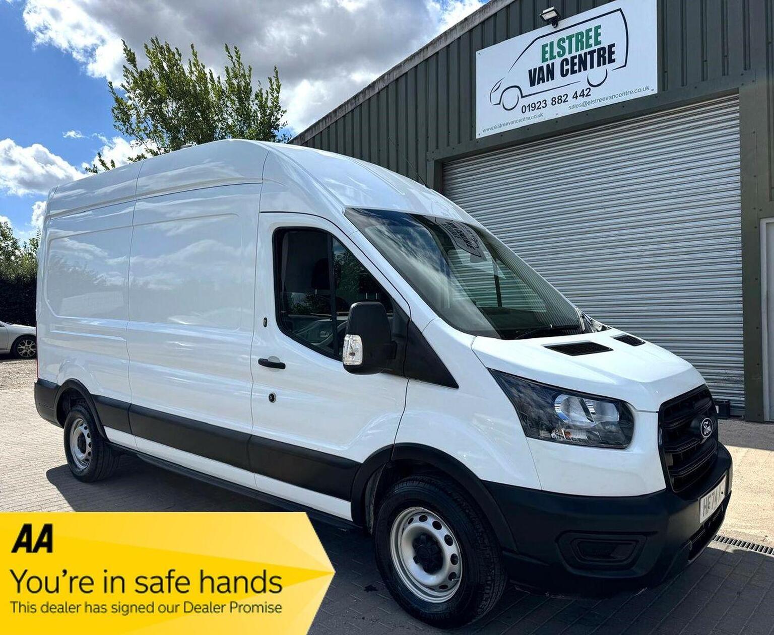 Ford Transit - image 1 of 33