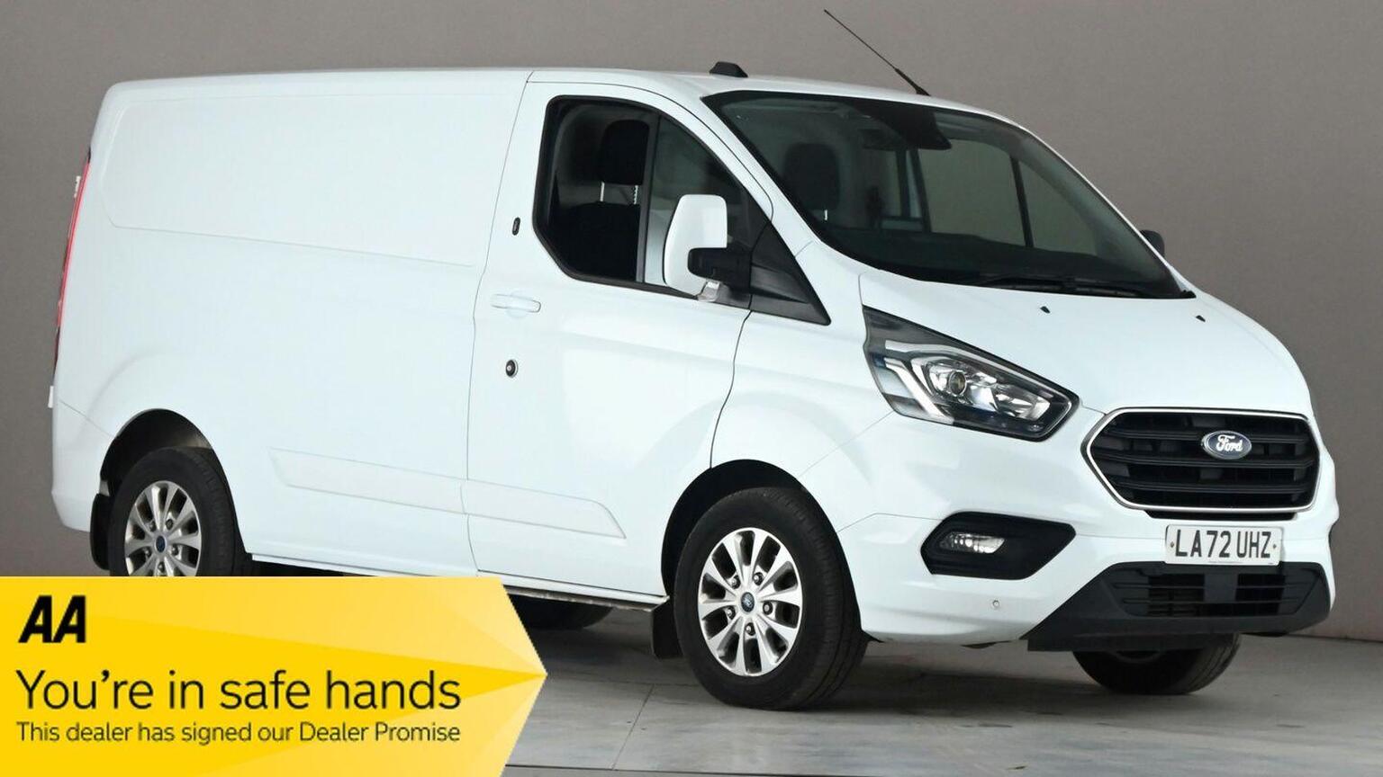 2022 Ford Transit Custom 2.0 300 EcoBlue Limited L1 H1 Euro 6 in white — photo 1 of 17