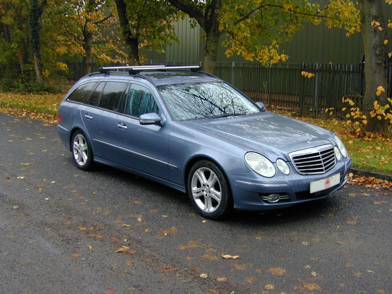 Mercedes-Benz E Class - image 1 of 89