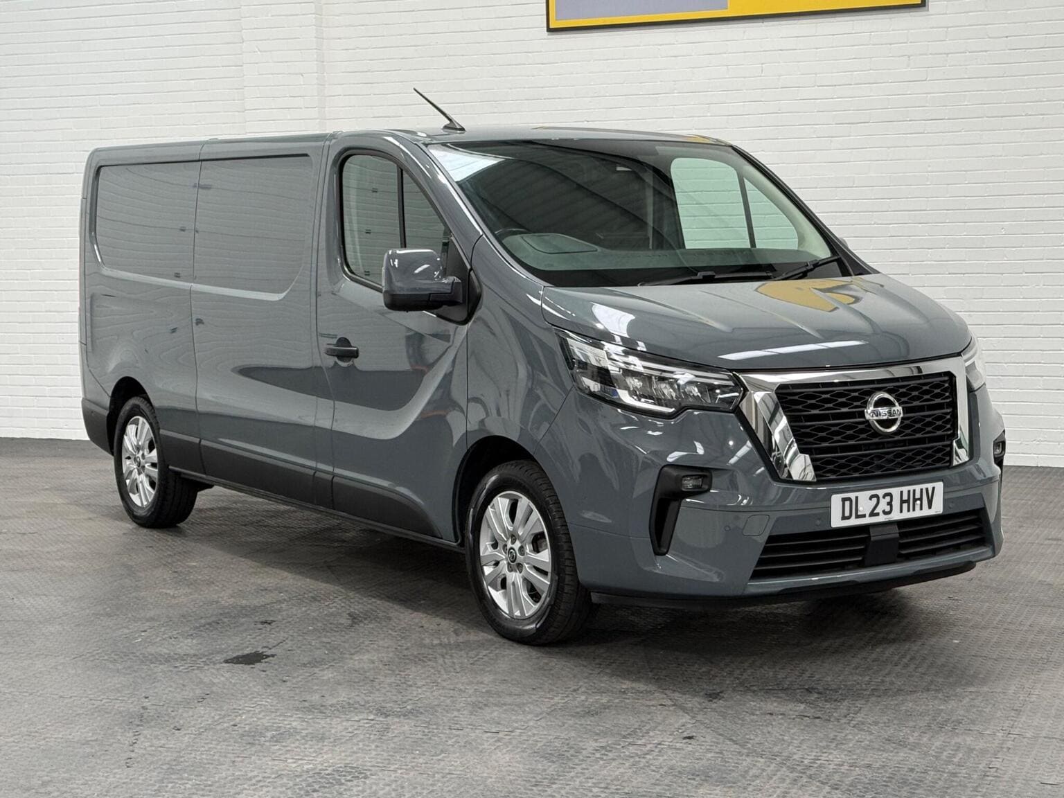 2023 Nissan Primastar 2.0 dCi 30 Tekna+ L2 H1 Euro 6 (s/s) 5dr in grey — photo 1 of 96