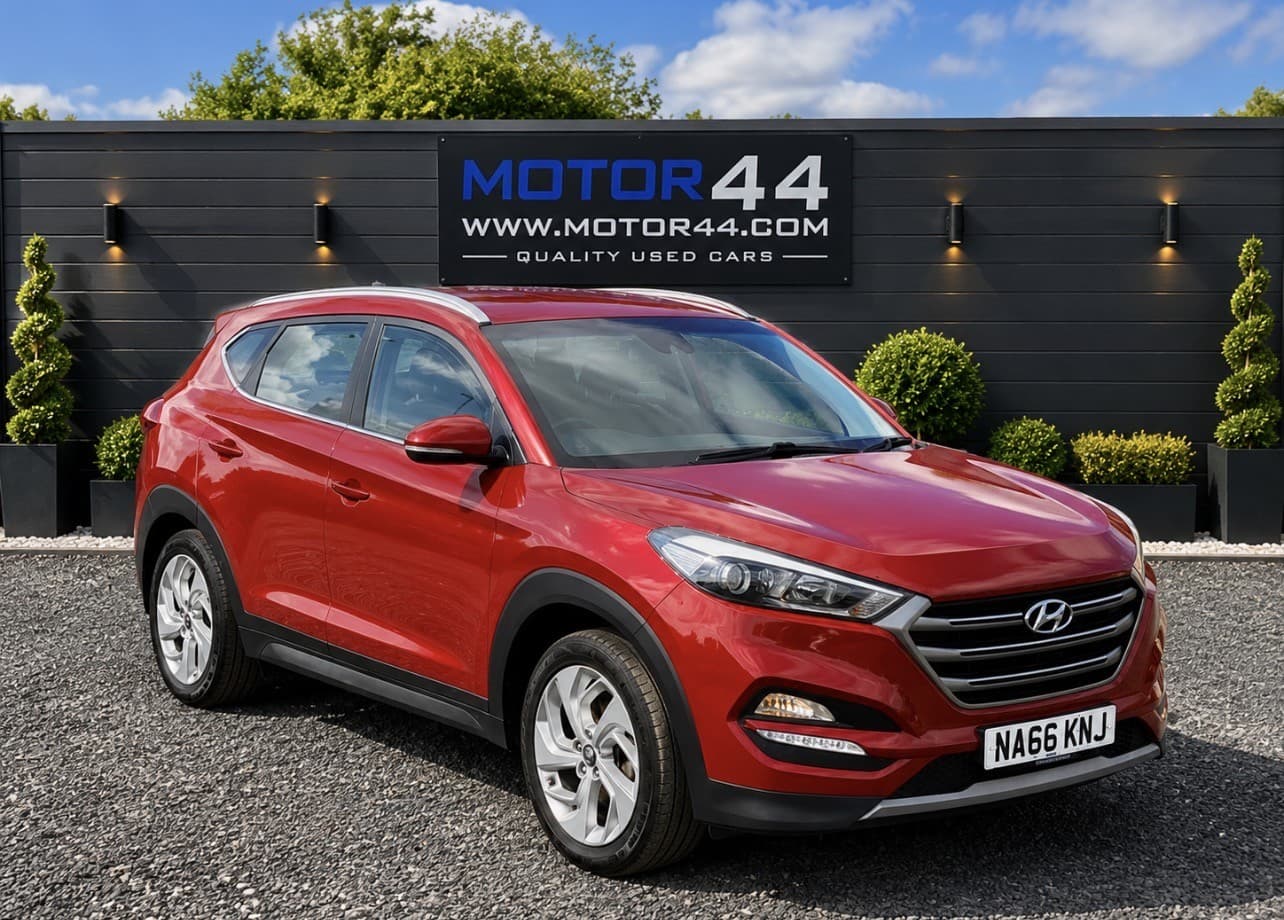 Hyundai Tucson - image 1 of 49