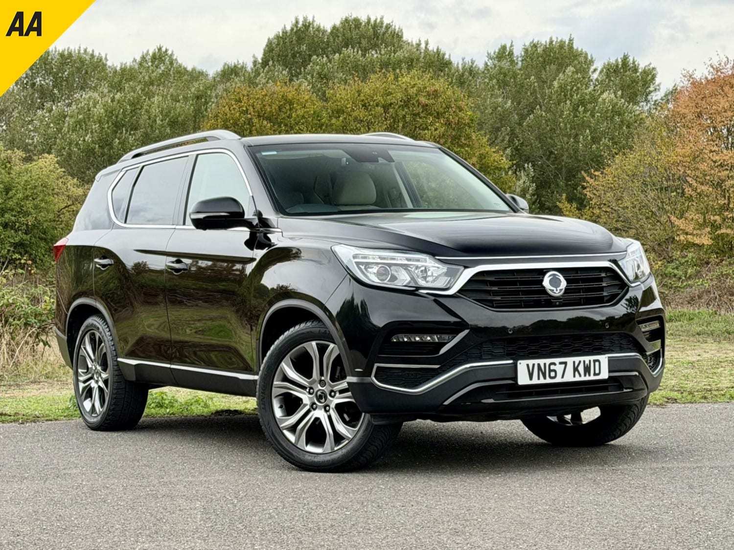 SsangYong Rexton - image 1 of 67