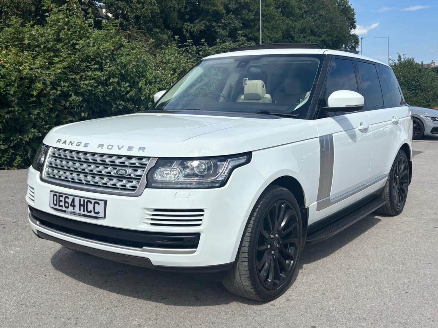 Land Rover Range Rover - image 1 of 61