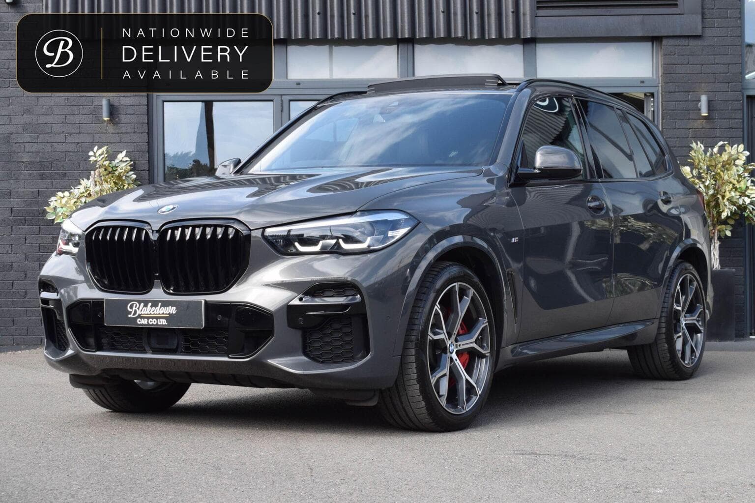 BMW X5 - image 1 of 54