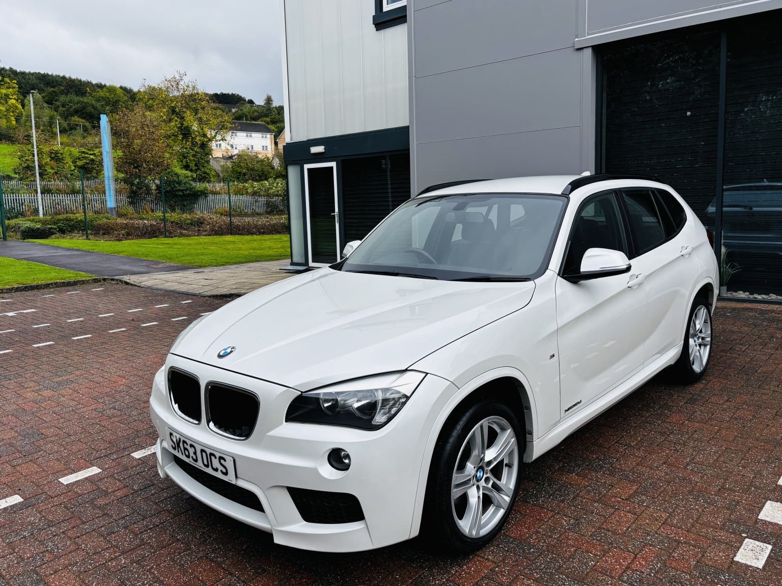 BMW X1 - image 1 of 48