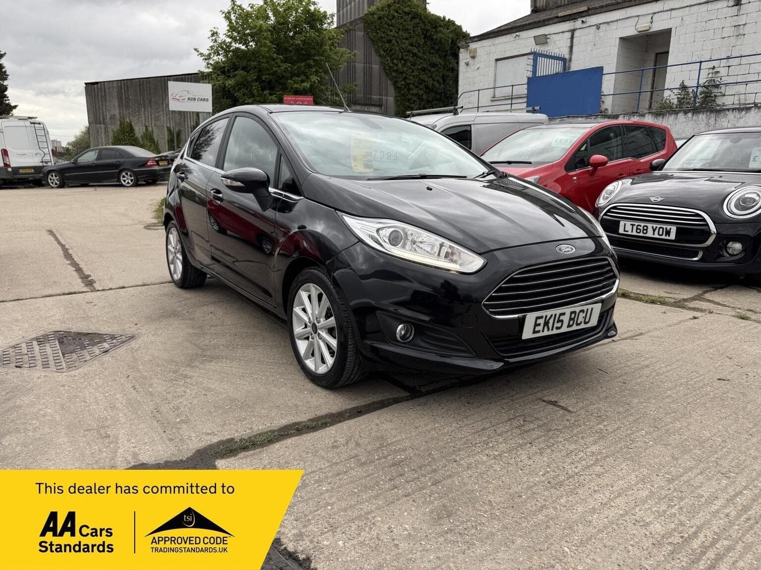 Ford Fiesta - image 1 of 68