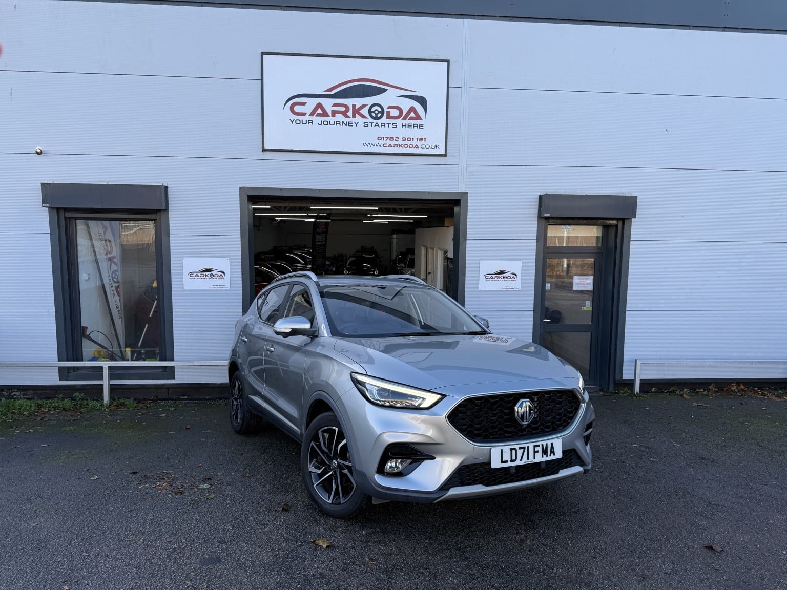 2021 MG MG ZS 1.5 VTi-TECH Exclusive in silver — photo 1 of 82