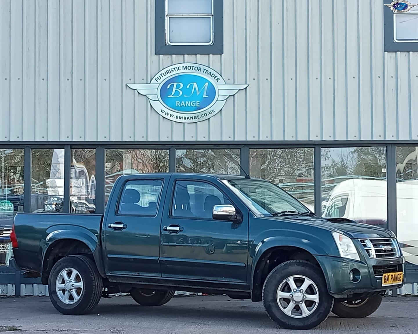 Isuzu Rodeo - image 1 of 19