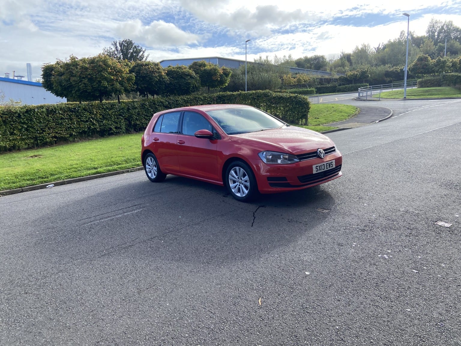 Volkswagen Golf - image 1 of 13