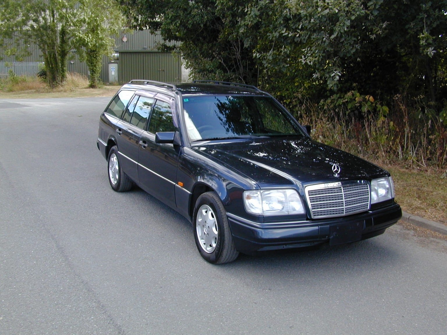 Mercedes-Benz 280 - image 1 of 78