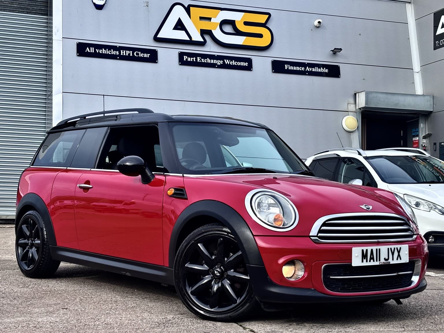 MINI Clubman - image 1 of 35