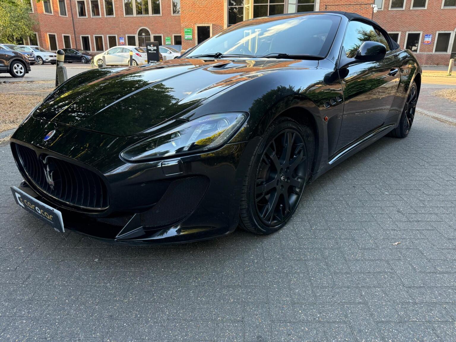 Maserati Grancabrio - image 1 of 81
