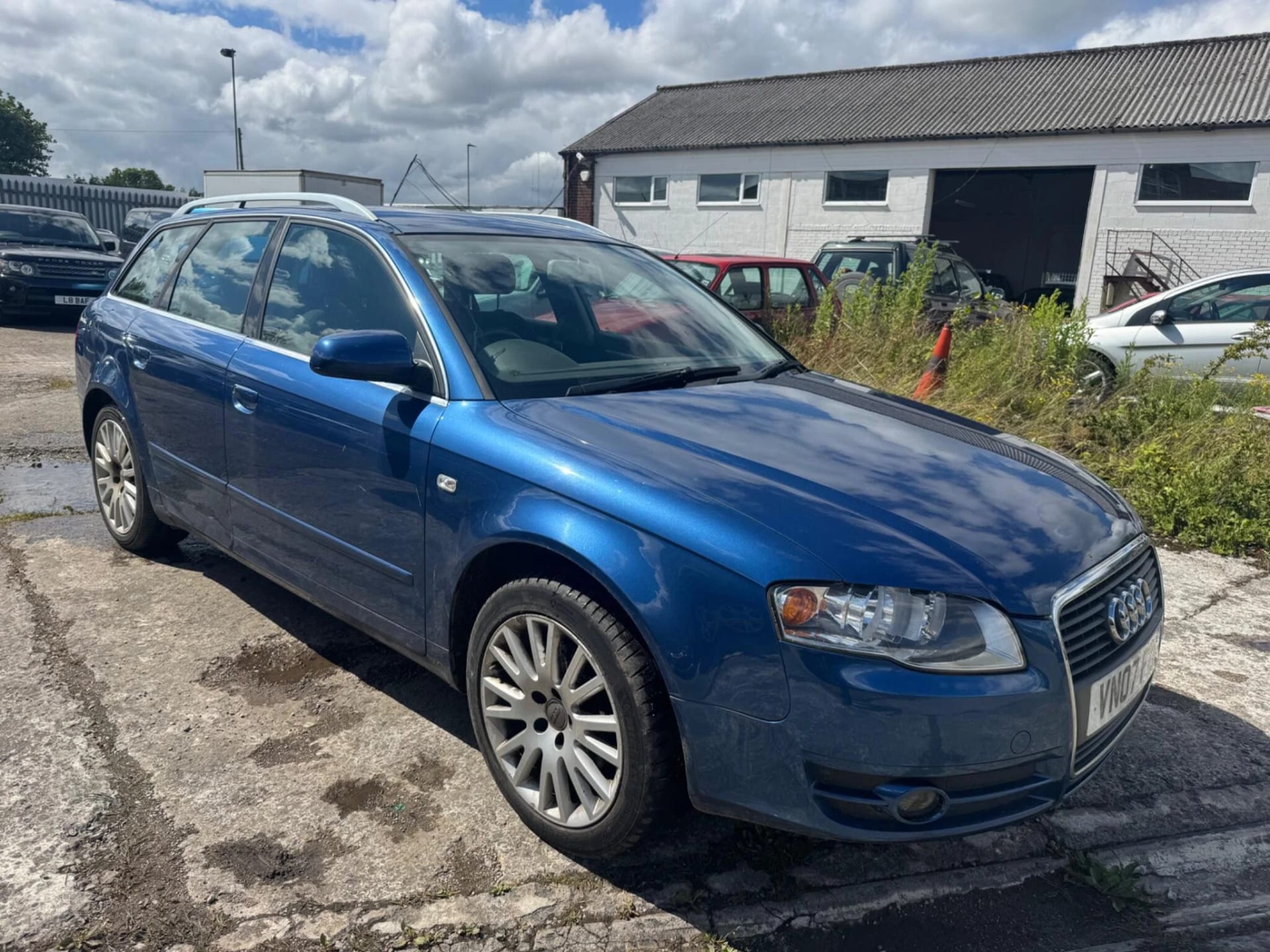 Audi A4 Avant - image 1 of 10