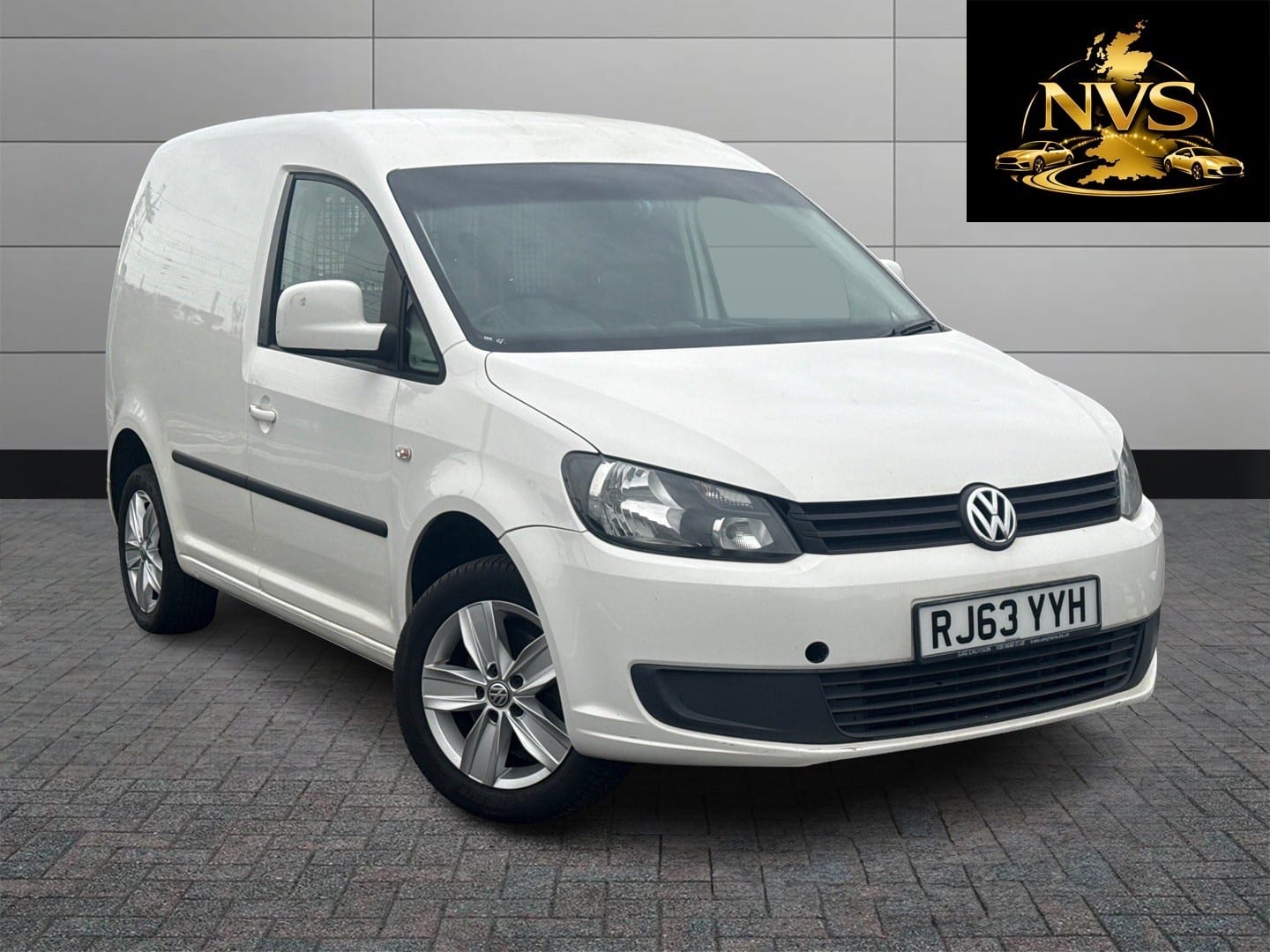 Volkswagen Caddy - image 1 of 12