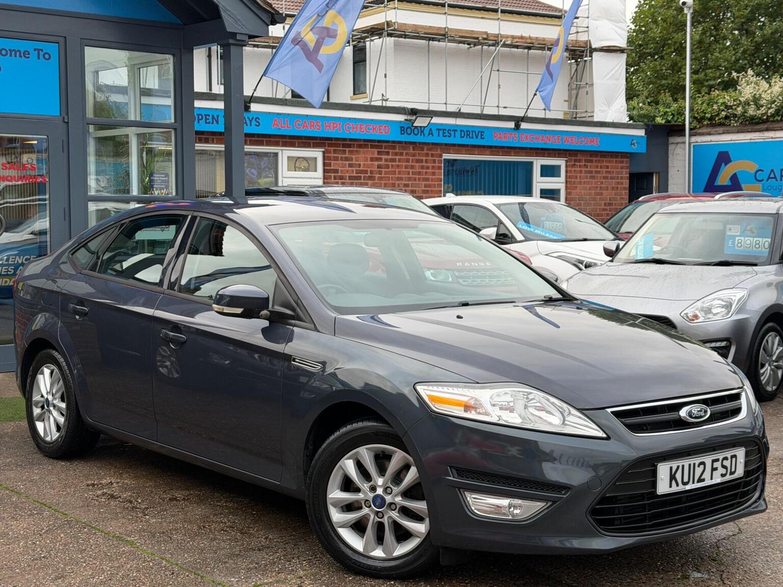 Ford Mondeo - image 1 of 70
