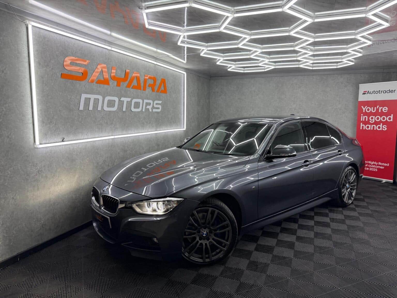 BMW 3 Series - image 1 of 39