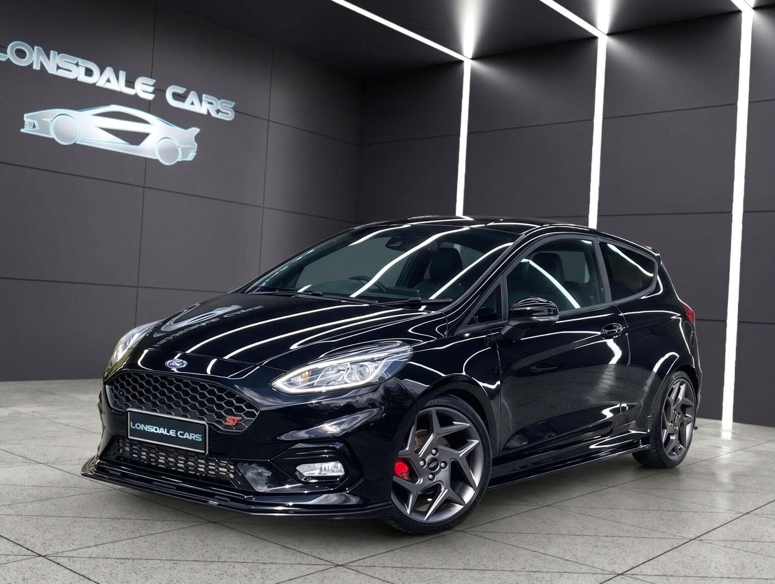 Ford Fiesta - image 1 of 38