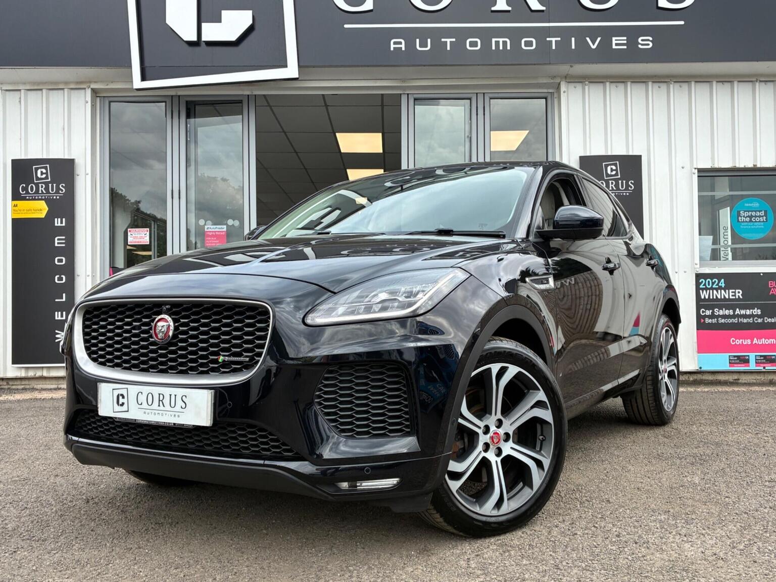 Jaguar E-Pace - image 1 of 42