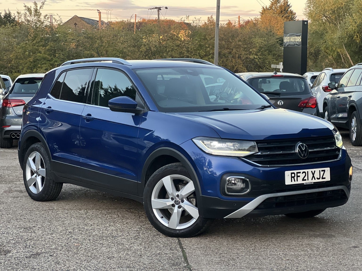 Volkswagen T-Cross - image 1 of 64