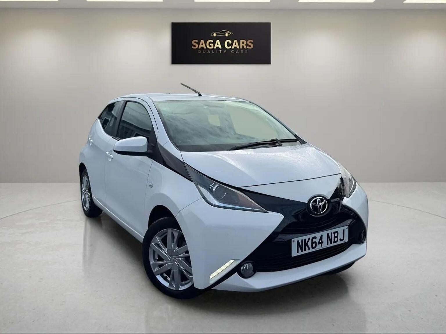 Toyota Aygo - image 1 of 46