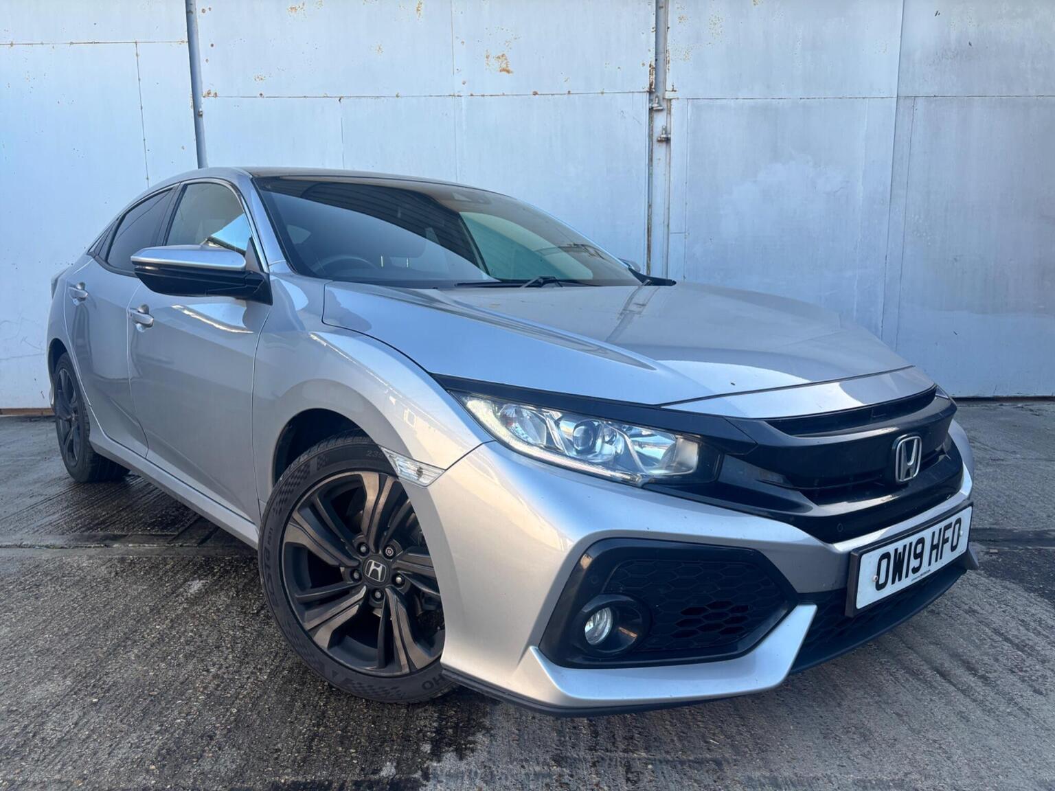 Honda Civic - image 1 of 62