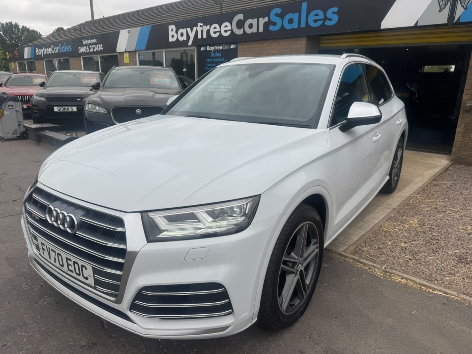 Audi SQ5 - image 1 of 17