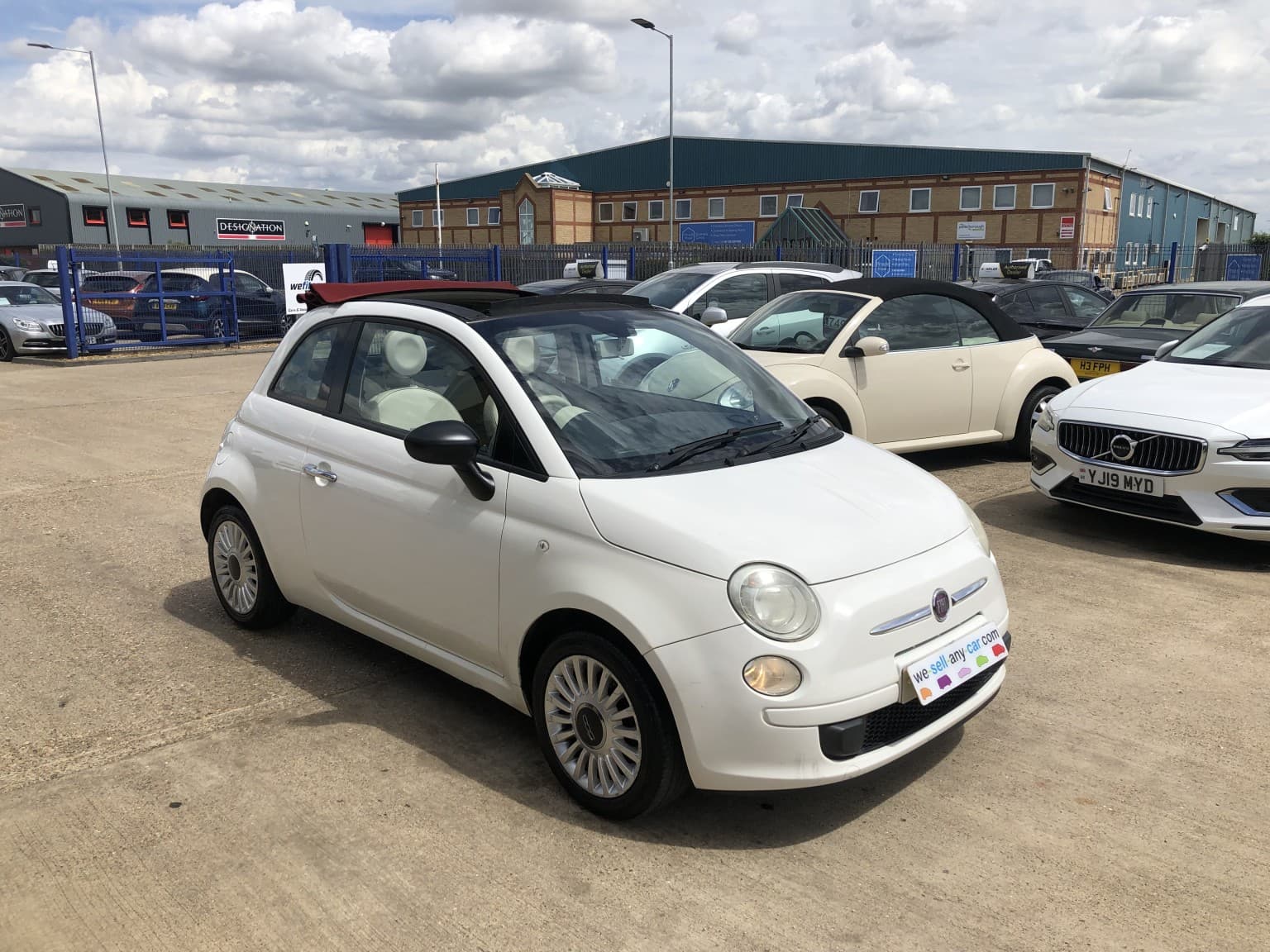 Fiat 500C - image 1 of 43
