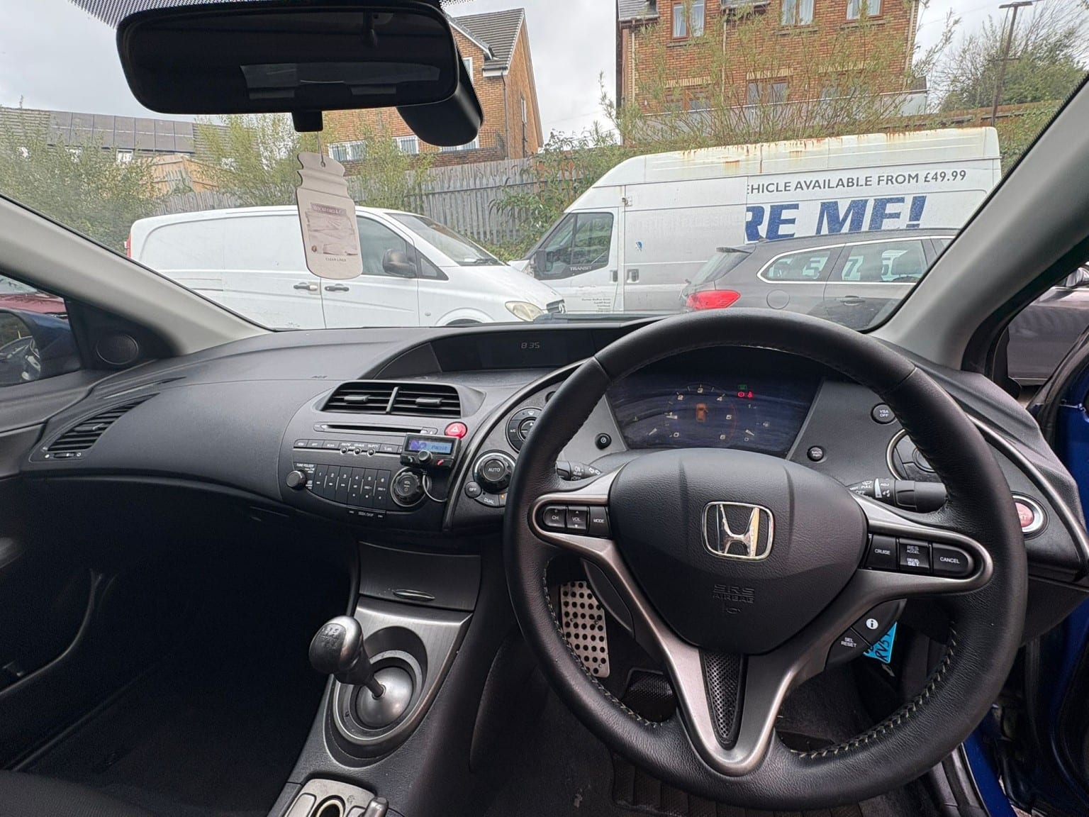 Honda Civic - image 1 of 9