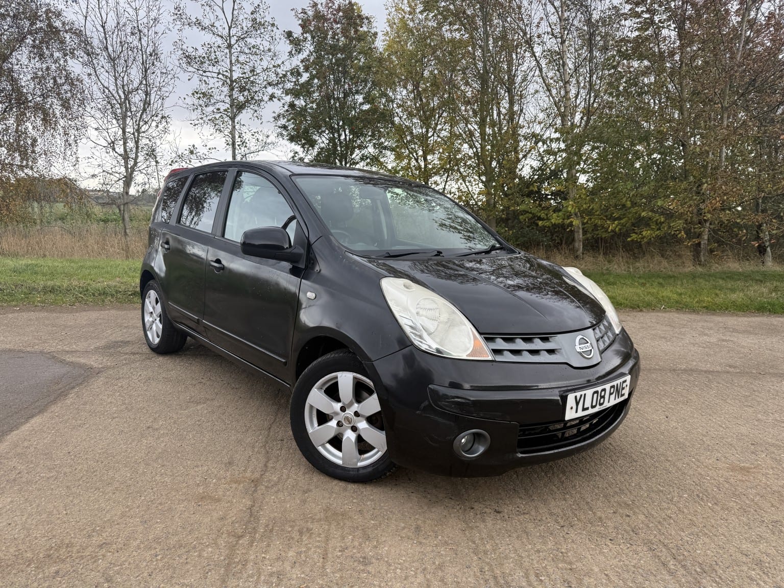 Nissan Note - image 1 of 16