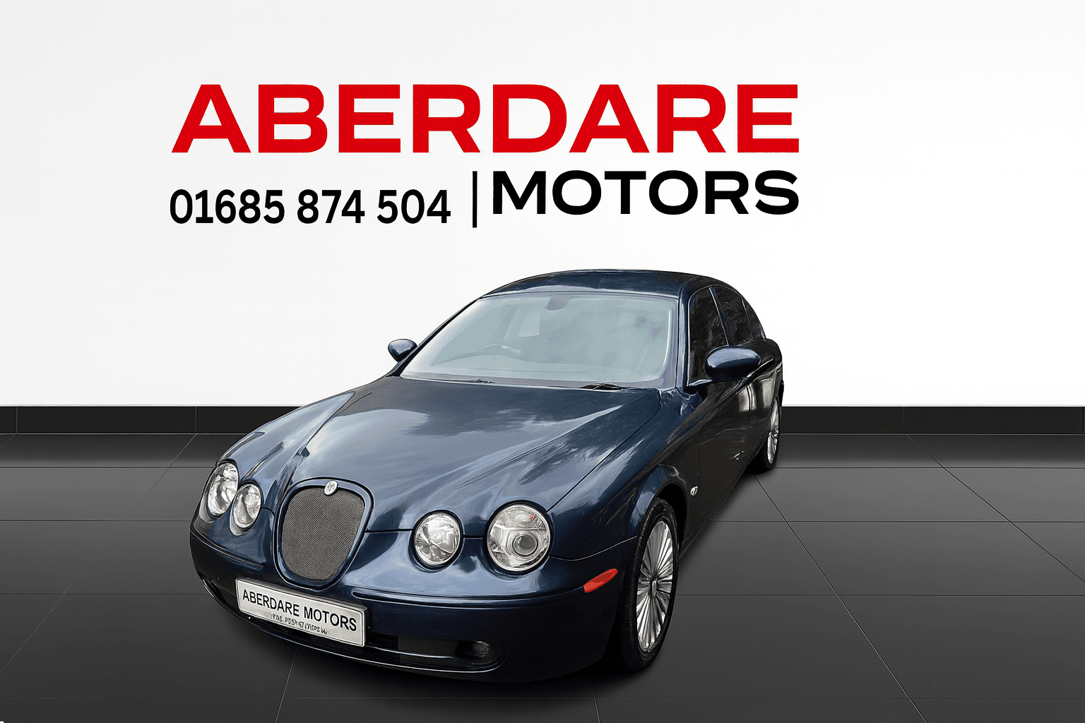 Jaguar S-Type - image 1 of 12