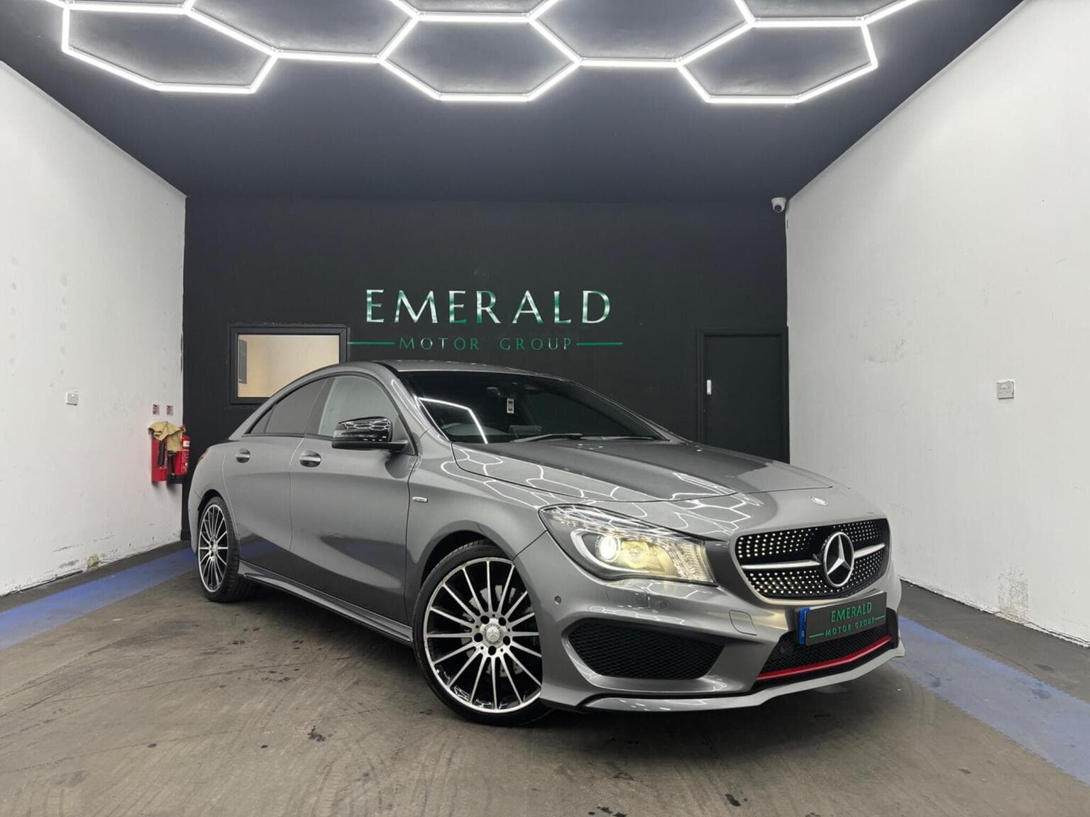 Mercedes-Benz CLA - image 1 of 6