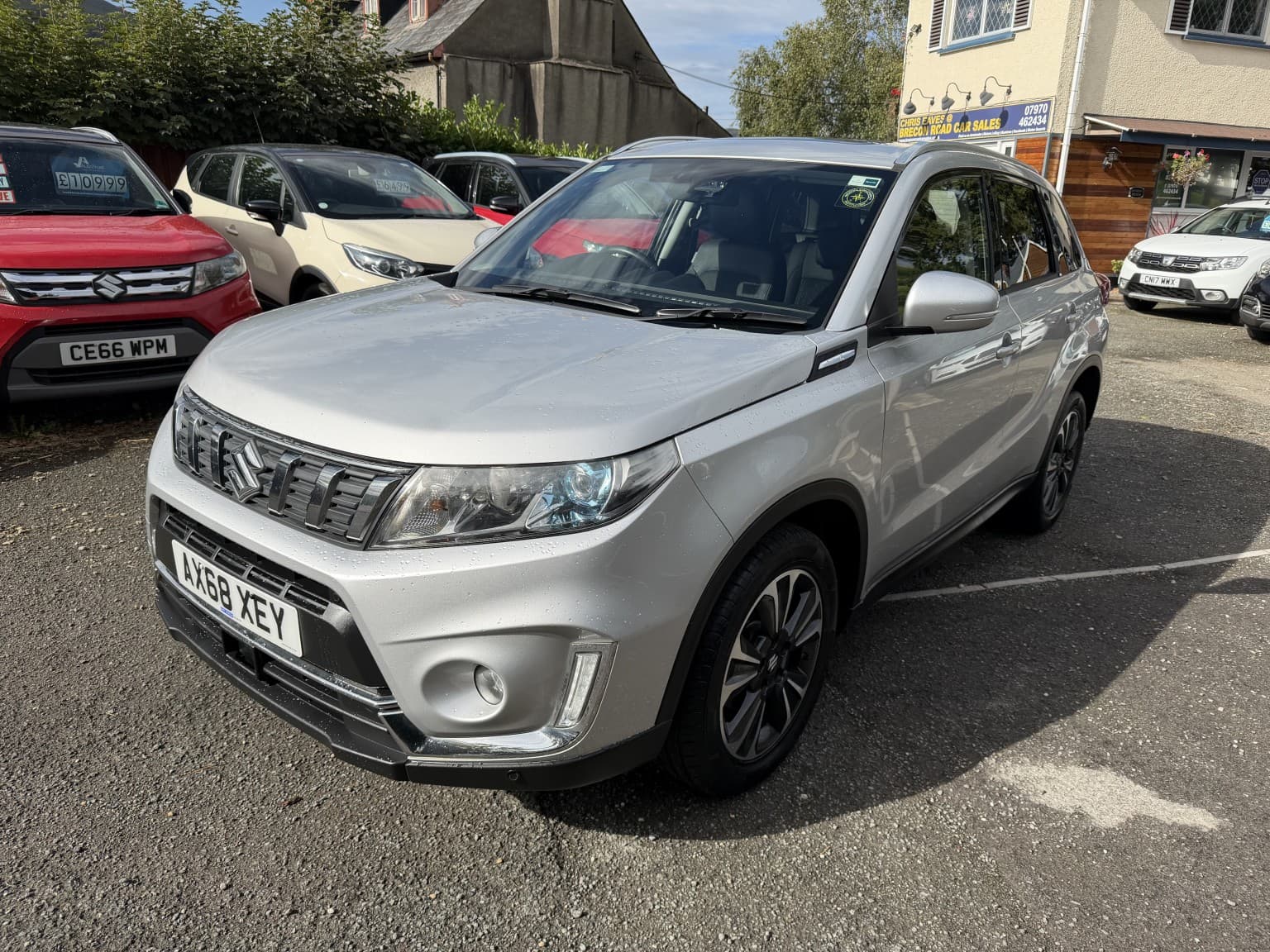 Suzuki Vitara - image 1 of 46