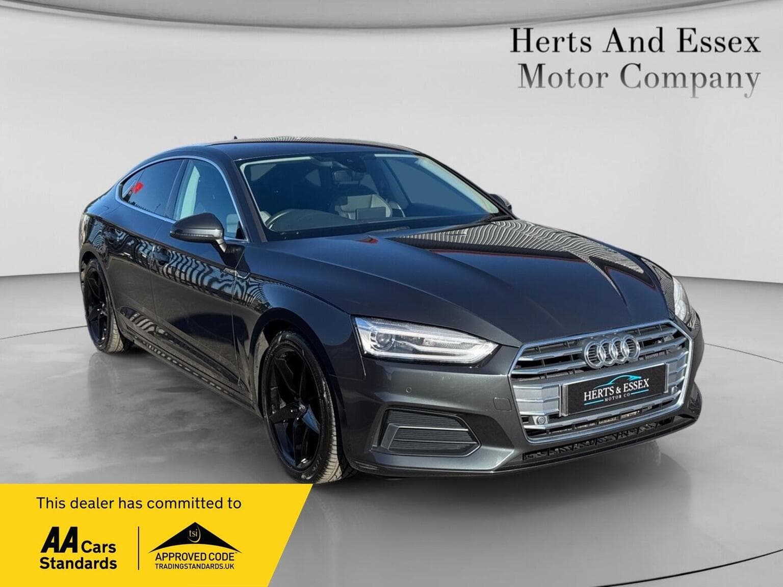 Audi A5 - image 1 of 28