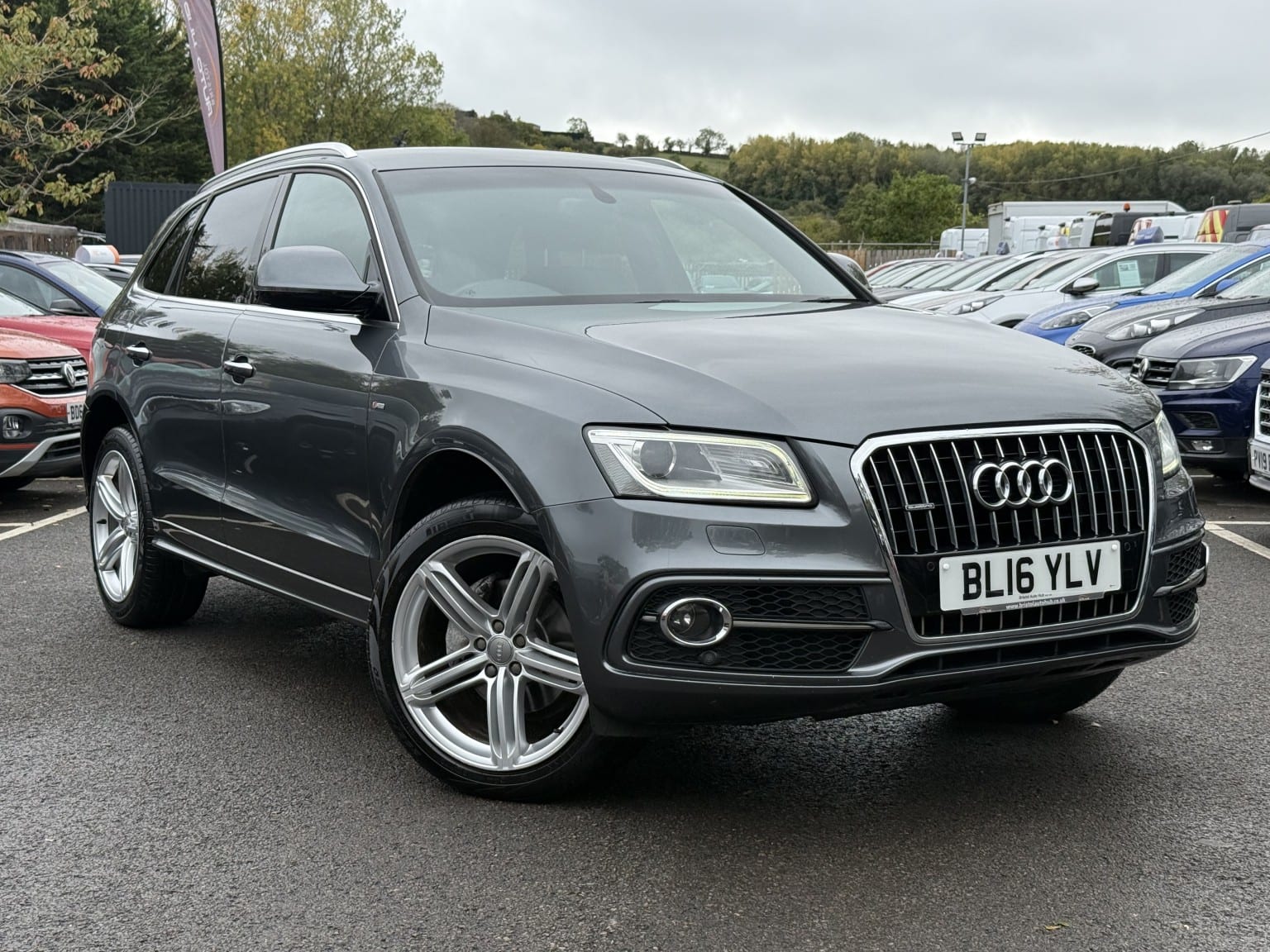 Audi Q5 - image 1 of 64