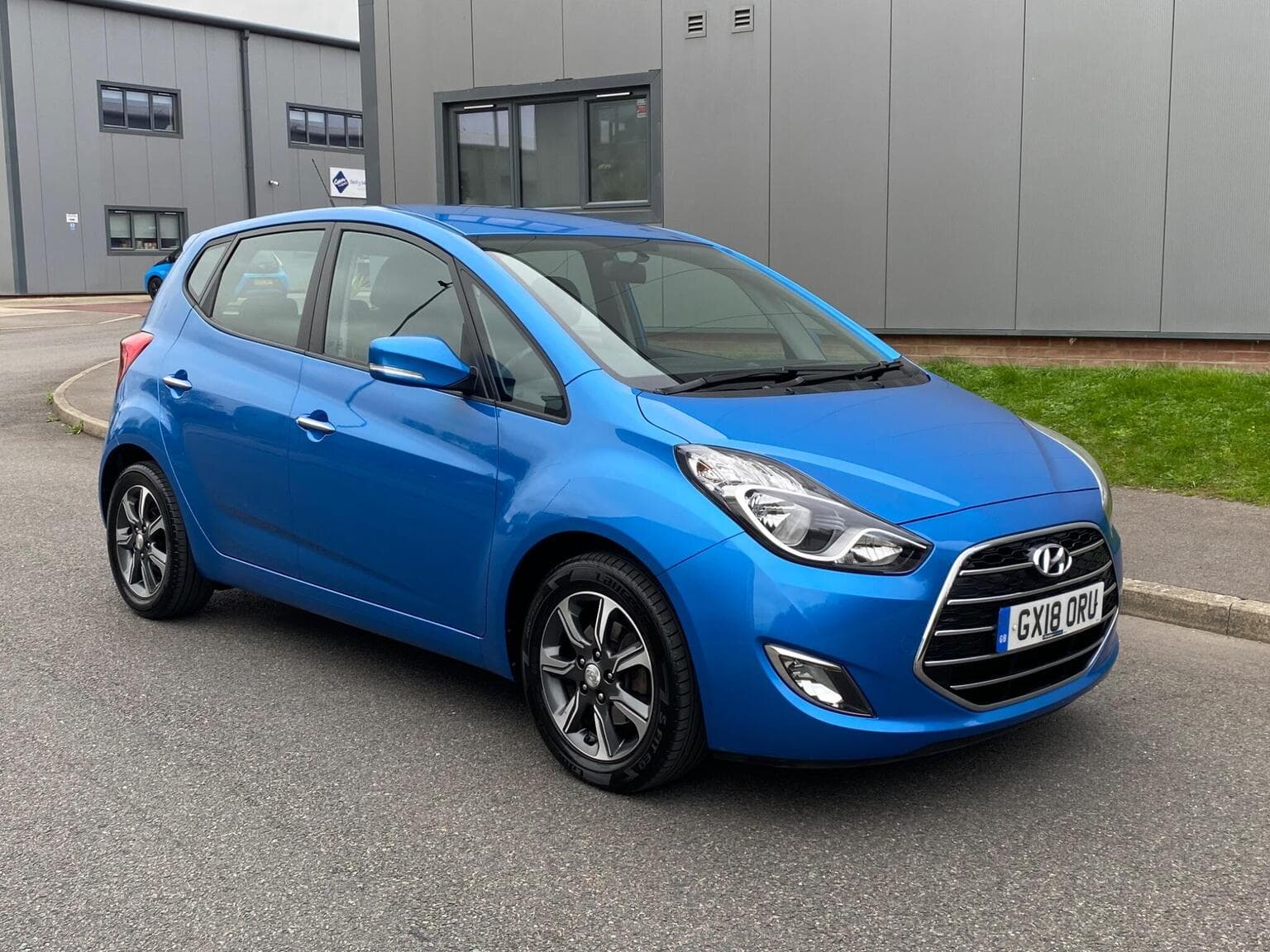 Hyundai ix20 - image 1 of 58