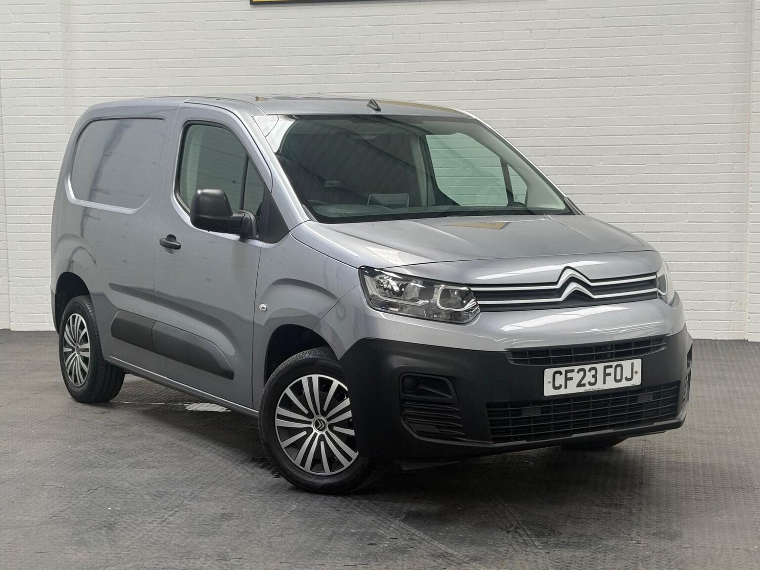 CITROEN BERLINGO - image 1 of 93