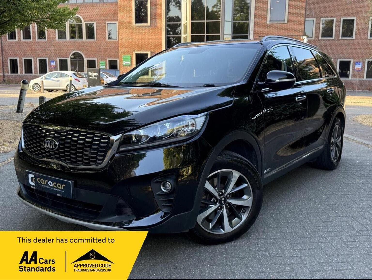 Kia Sorento - image 1 of 69