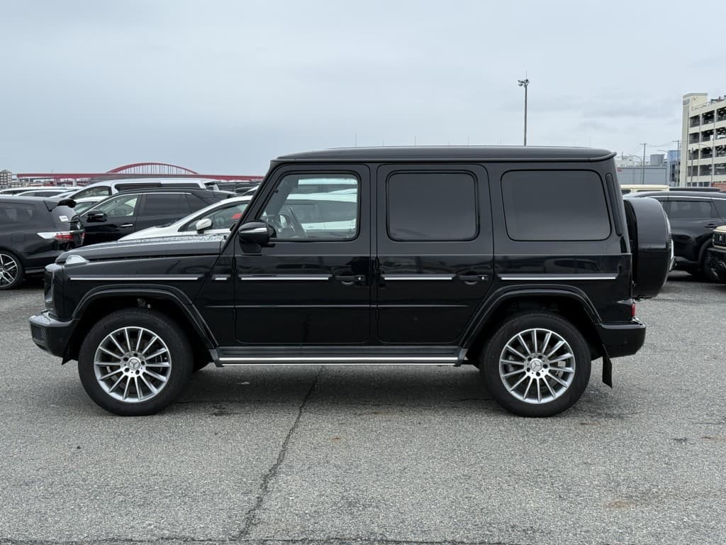Mercedes-Benz G Class - image 1 of 21