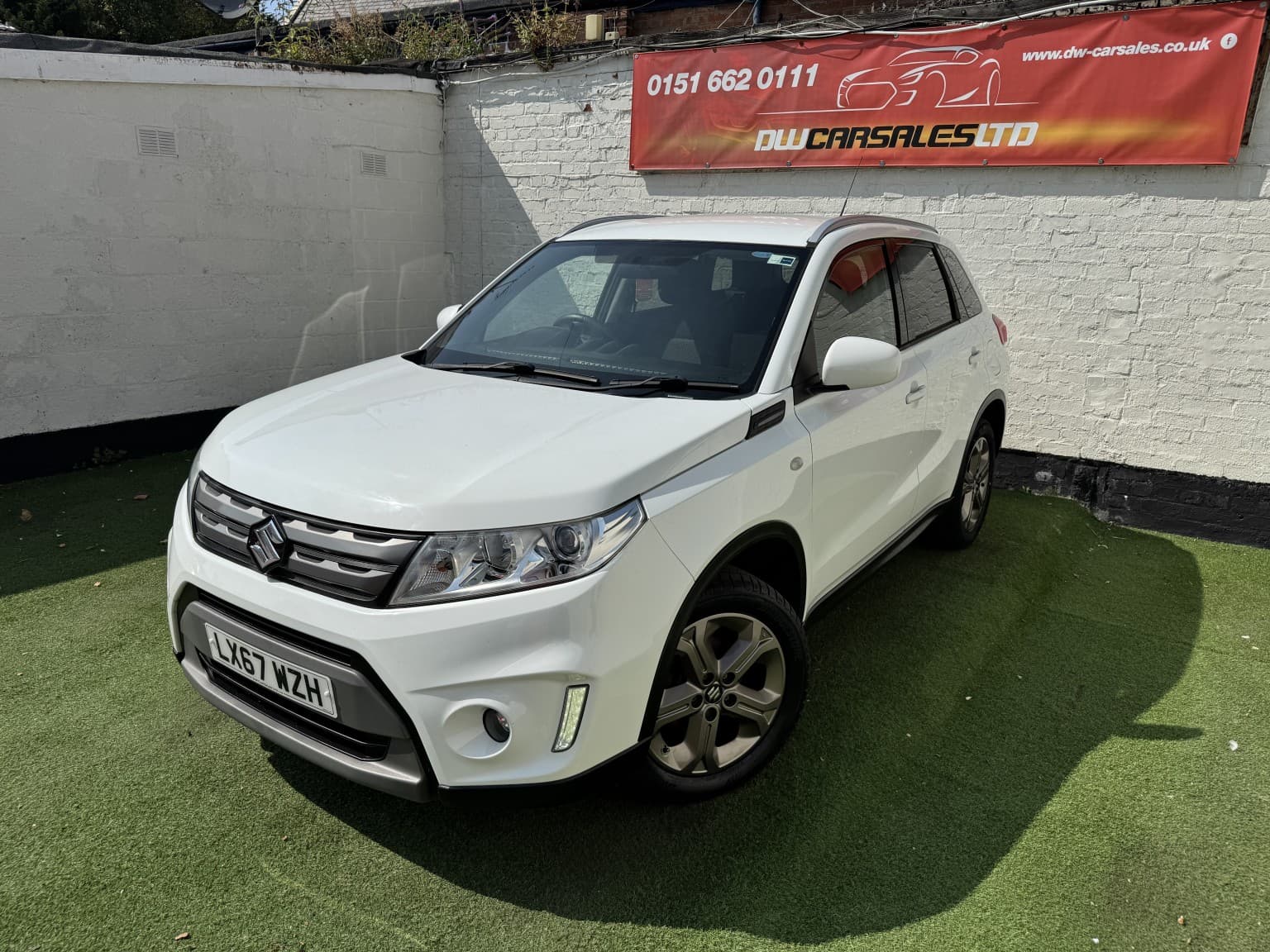 Suzuki Vitara - image 1 of 6
