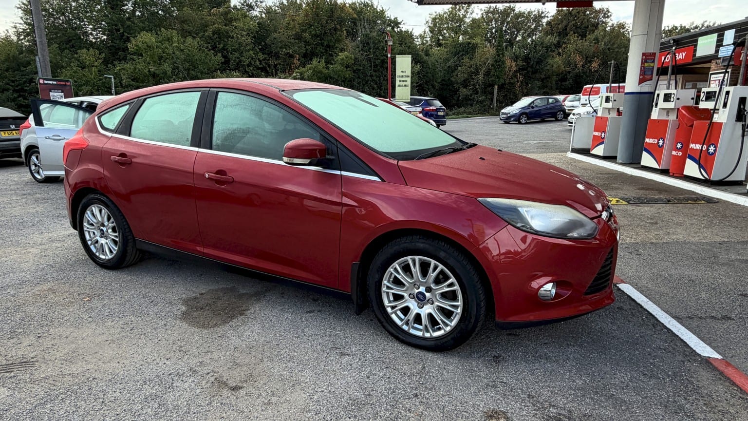Ford Focus - image 1 of 42