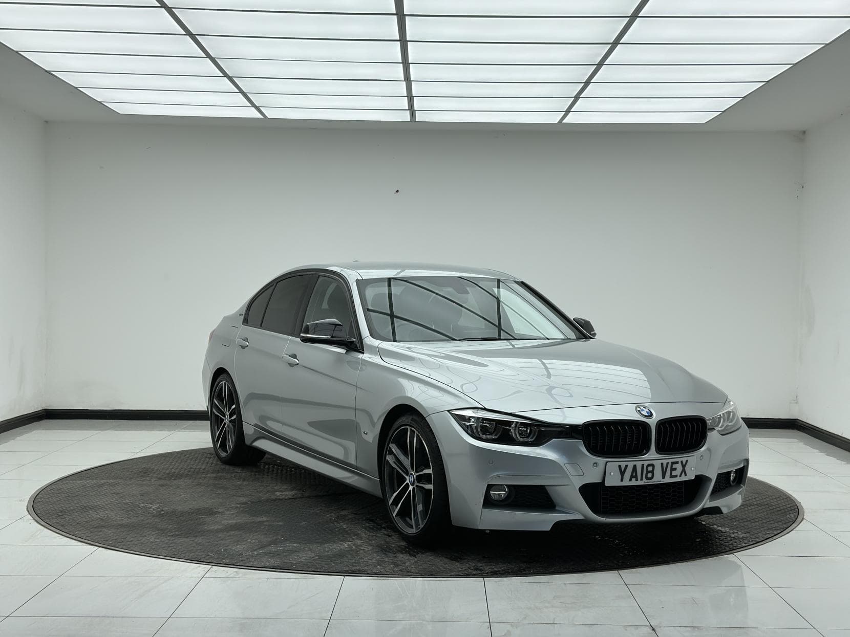 BMW 3 Series - image 1 of 56